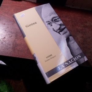 Gandhi - Stanley Wolpert (w545