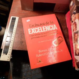 En Busca De La Excelencia Tom Peters Y Robert H. Waterman