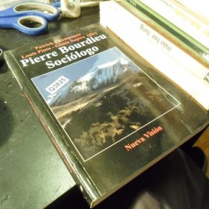 Champagne - Pierre Bourdieu Sociologo Q3825