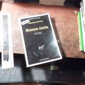 Buena Onda Cesare Battisti En Frances T4421