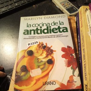 Marilyn Diamond  A  Enrique Barrios  Nano En El Jardin  Apre